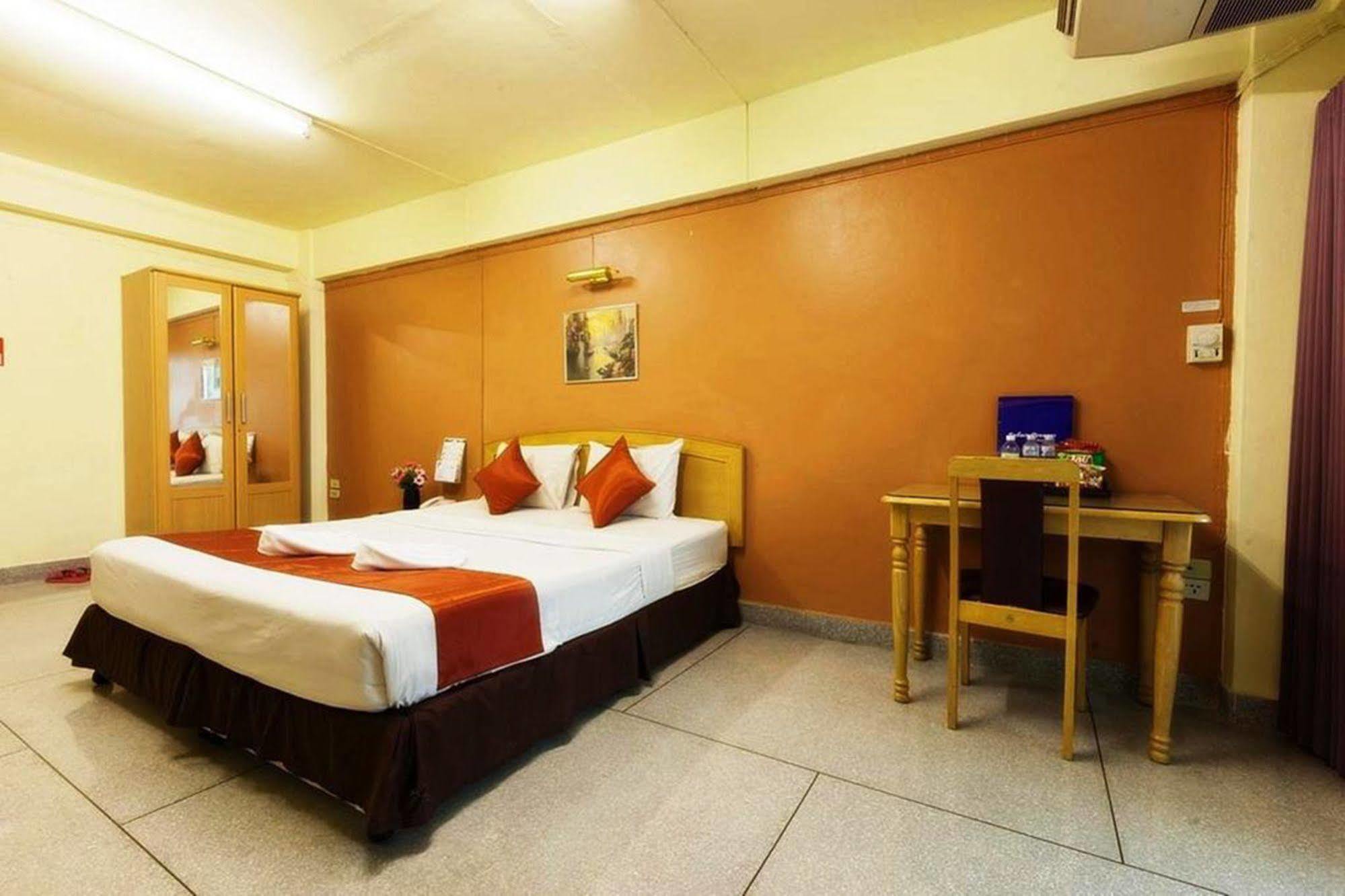 Hotel Grand Mandarin Latphrao 130 Μπανγκόκ Εξωτερικό φωτογραφία
